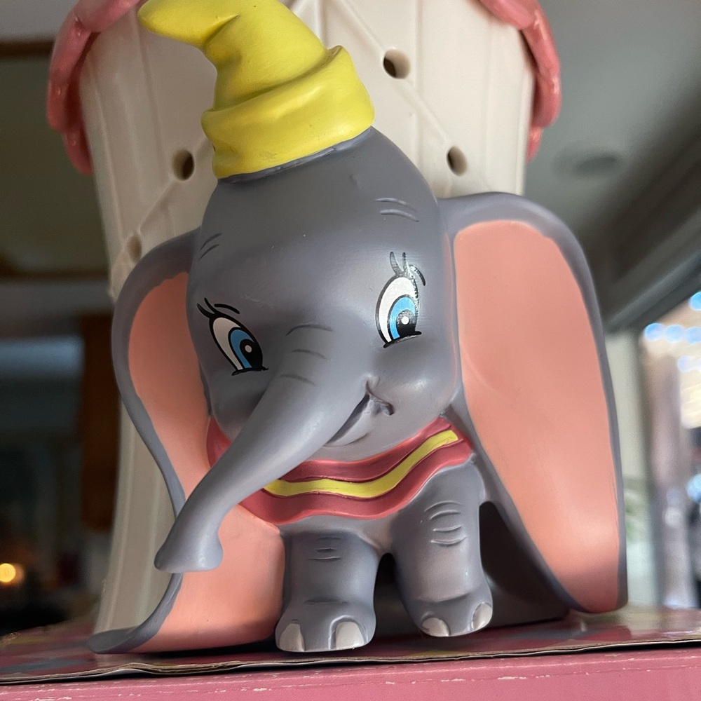 Scentsy Dumbo warmer